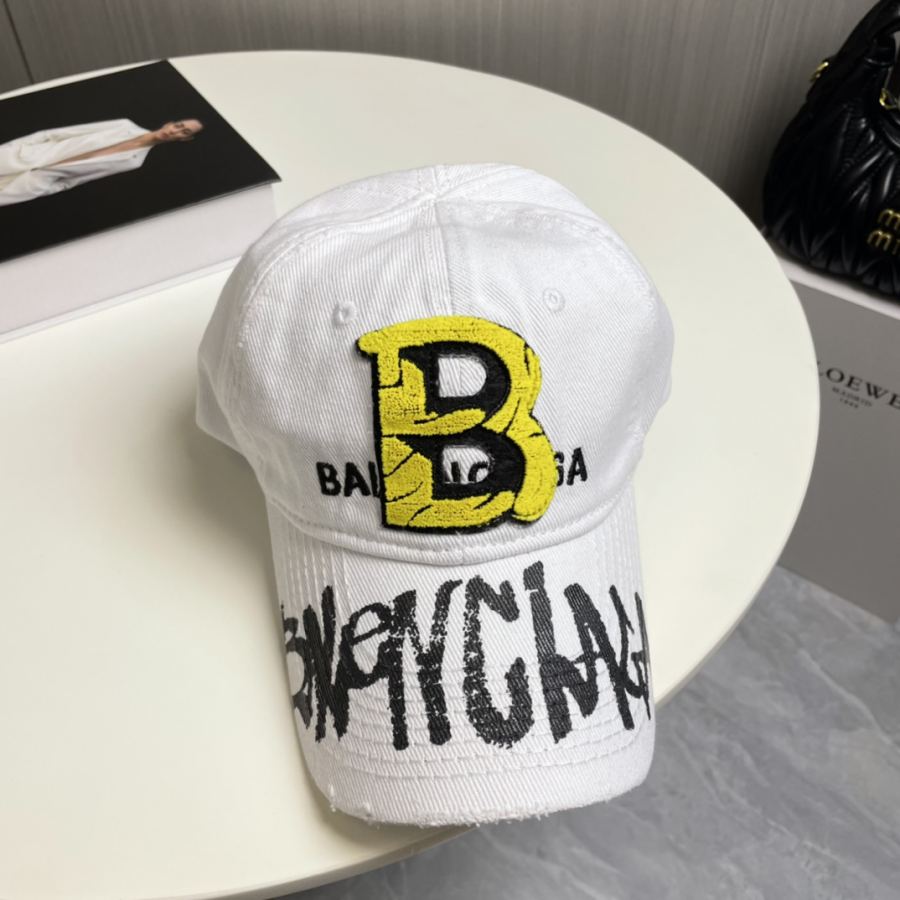 Balenciaga Hut BALENCIAGA Neues Logo, Stil — photo 5