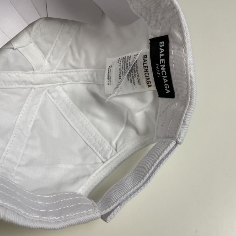 Balenciaga Hut BALENCIAGA Neues Logo, Stil — photo 7