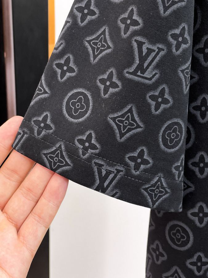 LV men LV 2026 New T logo 260. M-XXXL — 1:1 Replica For Sale — photo 6
