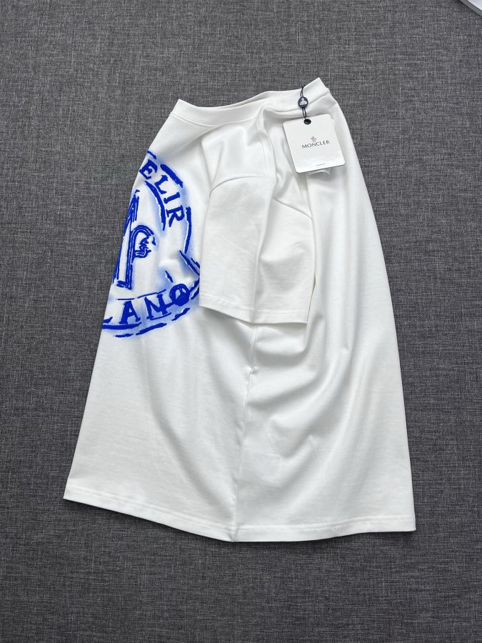moncler men Mengkou Men's high-end fashion round-neck short-sleeved T-shirt, new spring and summer — 1:1 Replica — photo 3