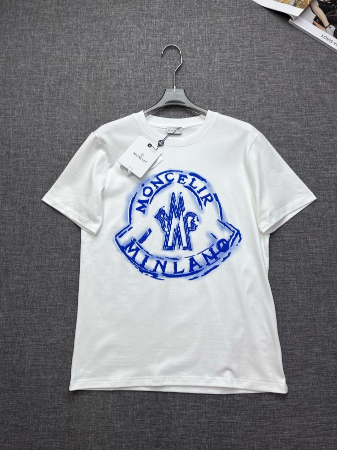 moncler men Mengkou Men's high-end fashion round-neck short-sleeved T-shirt, new spring and summer — 1:1 Replica — photo 4