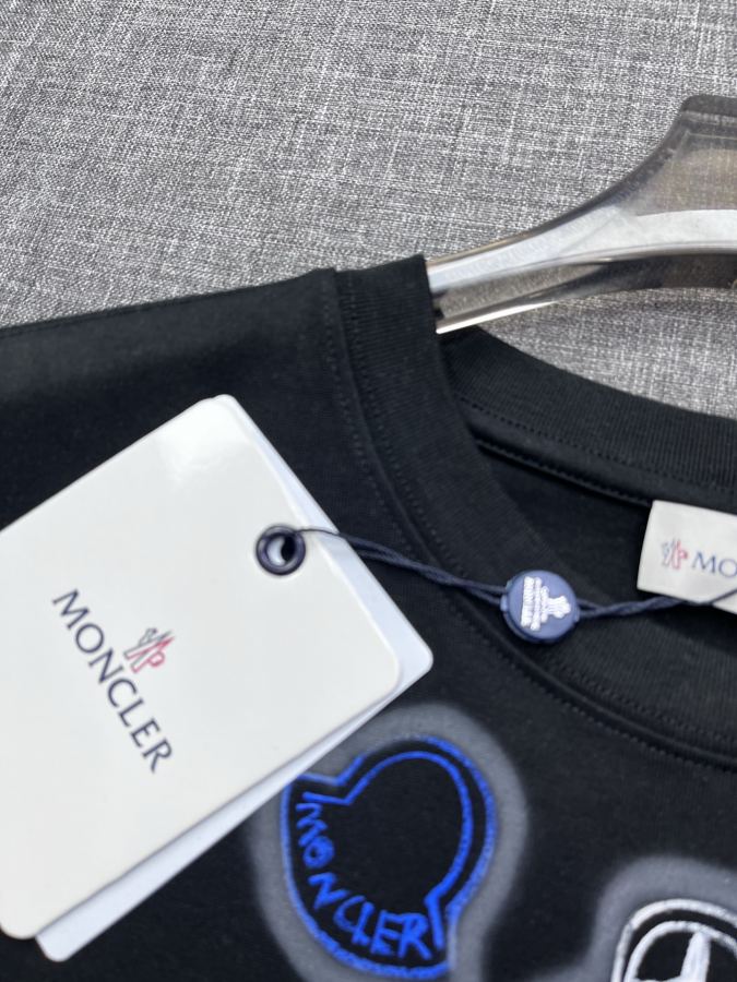 moncler men Mengkou Men's high-end fashion round-neck short-sleeved T-shirt, new spring and summer — 1:1 Replica For Sale — photo 8