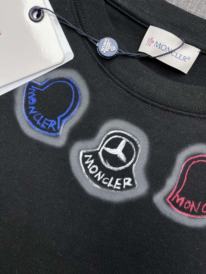 moncler men Mengkou Men's high-end fashion round-neck short-sleeved T-shirt, new spring and summer — 1:1 Replica For Sale — photo 9