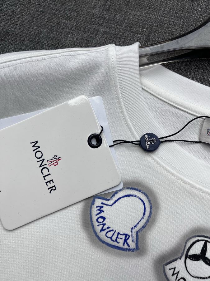 moncler men Mengkou Men's high-end fashion round-neck short-sleeved T-shirt, new spring and summer — AAA Quality Replica — photo 8