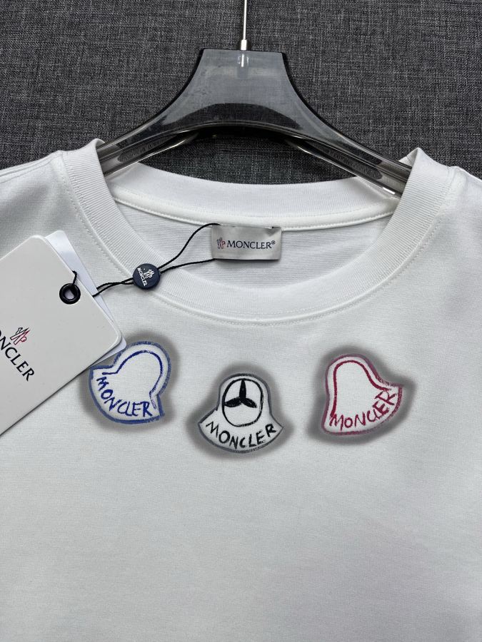 moncler men Mengkou Men's high-end fashion round-neck short-sleeved T-shirt, new spring and summer — AAA Quality Replica — photo 7