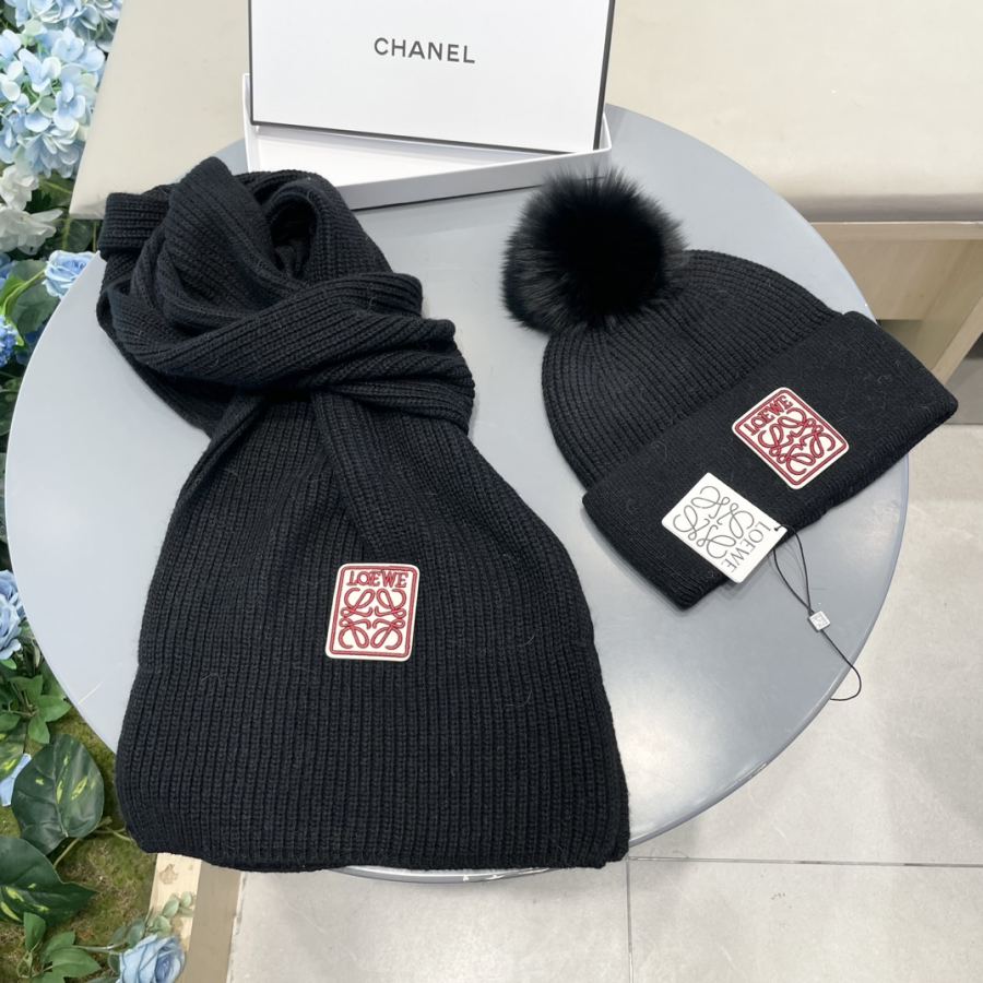 Loewe hat - popular Xiaohongshu style, new classic suit hat from official website, hat + scarf, — Premium Replica — photo 6