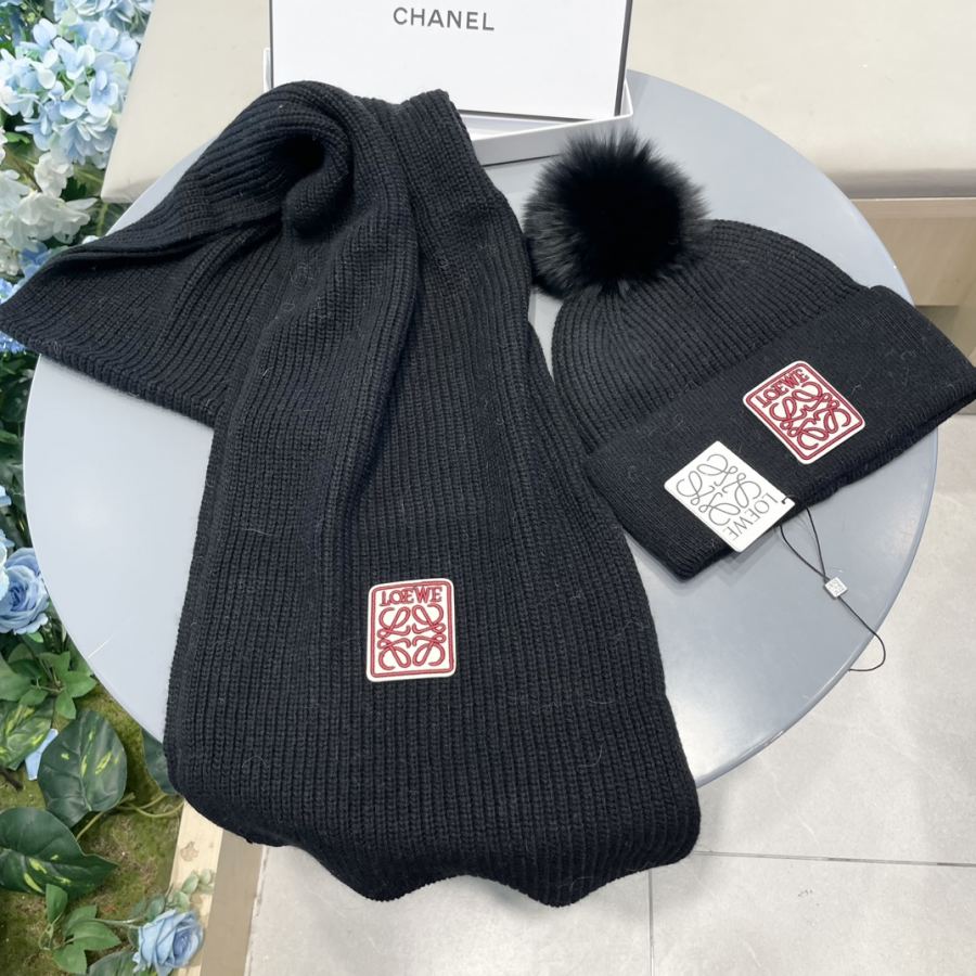 Loewe hat - popular Xiaohongshu style, new classic suit hat from official website, hat + scarf, — Premium Replica — photo 2