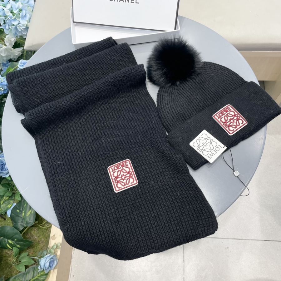 Loewe hat - popular Xiaohongshu style, new classic suit hat from official website, hat + scarf, — Premium Replica — photo 4