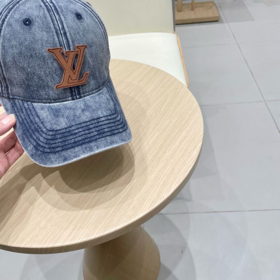 Louis Vuitton hat LV Louis Vuitton — AAA Quality Replica — photo 4