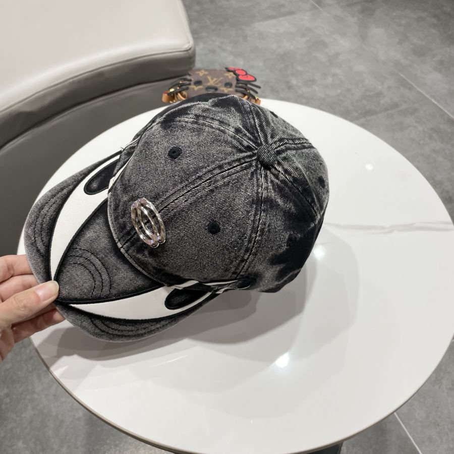 Chapeau Balenciaga Newlogo style — photo 6