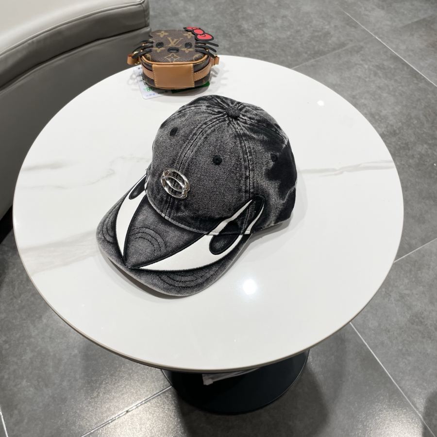Chapeau Balenciaga Newlogo style — photo 2