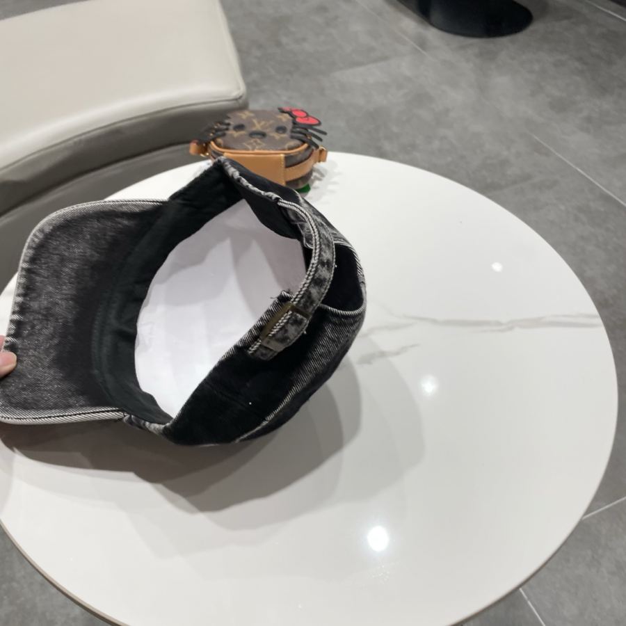 Chapeau Balenciaga Newlogo style — photo 8