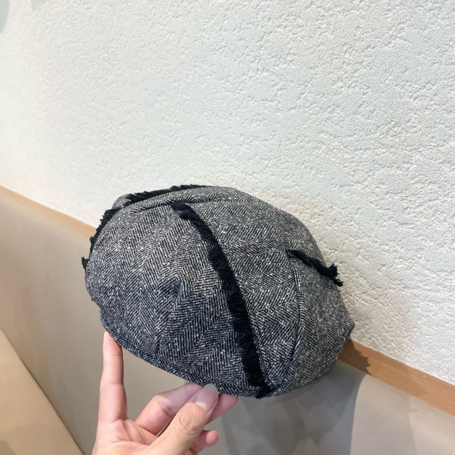 Fendi hat Fendi fendl beret women's spring and autumn British all-match face-showing little beret — 1:1 Replica — photo 7