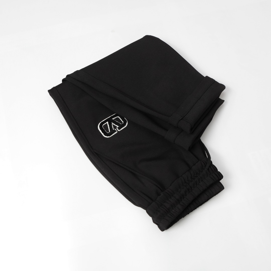 Valentino men 2025ss early spring New elastic band casual pants, counter-customized fabrics with — AAA Quality Replica — photo 3