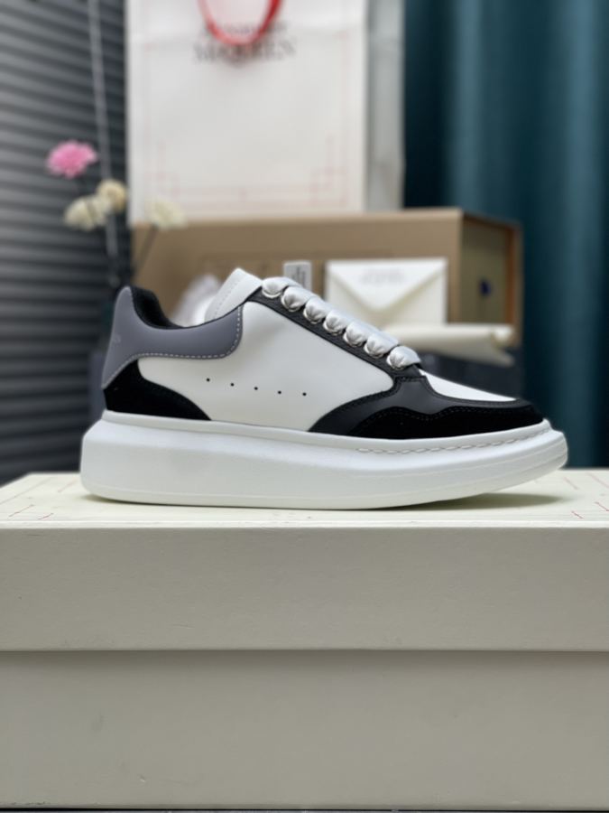 Alexander Mc Queen Women's Shoes Factory ¥ ( Top Version ). (New black and white) Newly upgraded — AAA Quality Replica — photo 9