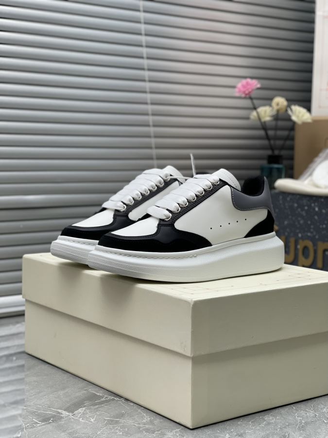 Alexander Mc Queen Women's Shoes Factory ¥ ( Top Version ). (New black and white) Newly upgraded — AAA Quality Replica