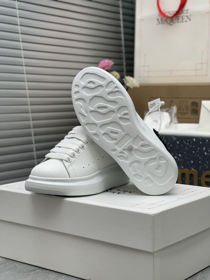 Alexander Mc Queen Women's Shoes Factory ¥ ( Top Version ). (Black diamond tail) Newly upgraded — 1:1 Replica — photo 7