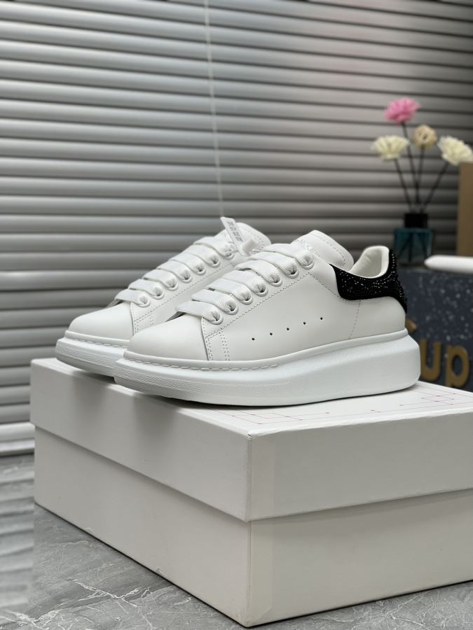 Alexander Mc Queen Women's Shoes Factory ¥ ( Top Version ). (Black diamond tail) Newly upgraded — 1:1 Replica