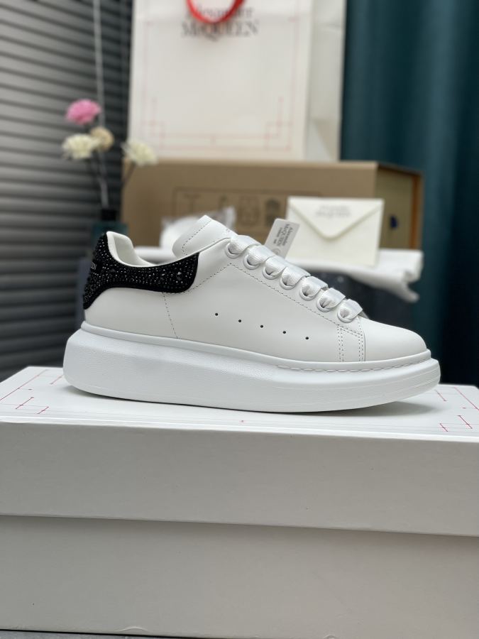 Alexander Mc Queen Women's Shoes Factory ¥ ( Top Version ). (Black diamond tail) Newly upgraded — 1:1 Replica — photo 9