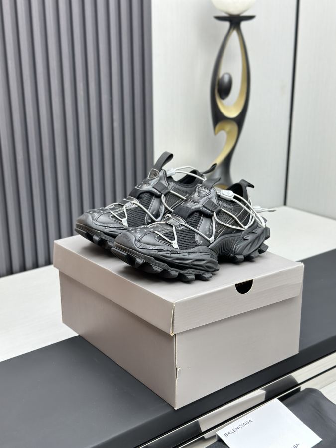 Balenciaga Women's Shoes 𝗕𝗔𝗟𝗘𝗡𝗖𝗜* genuine TPU "Balenciaga" LOGO Size 35 — 1:1 Replica For Sale