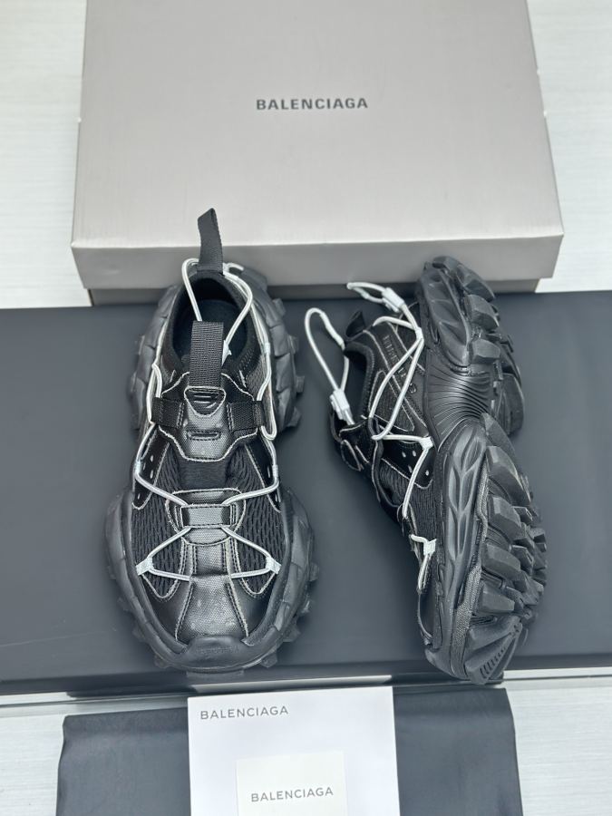 Balenciaga Women's Shoes 𝗕𝗔𝗟𝗘𝗡𝗖𝗜* genuine TPU "Balenciaga" LOGO Size 35 — 1:1 Replica For Sale — photo 8
