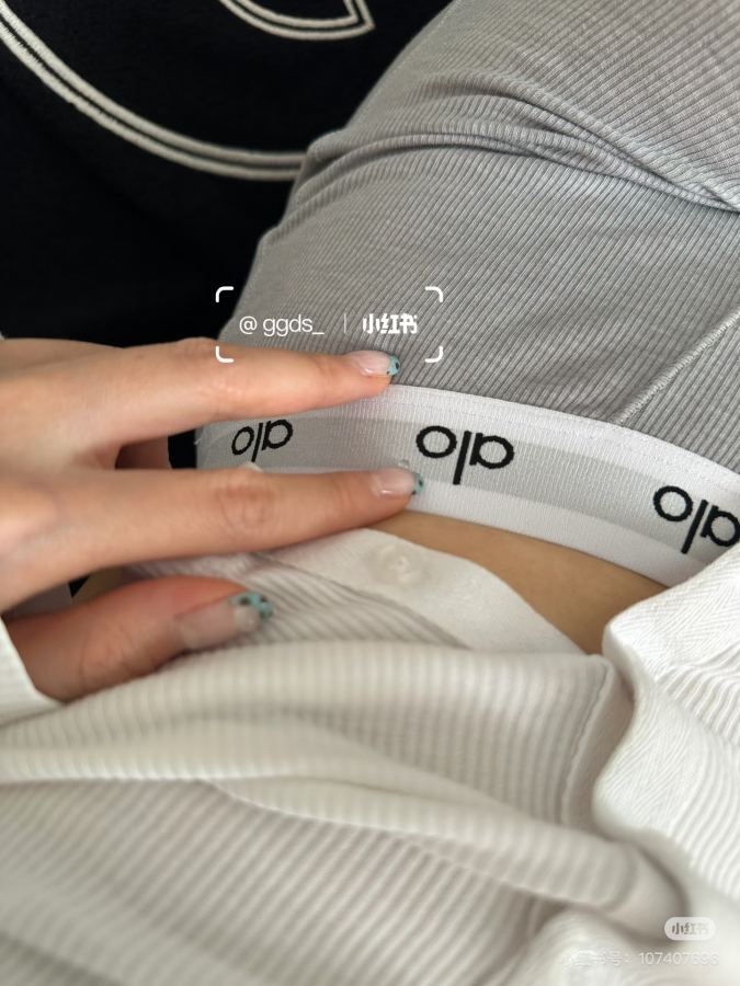 Alo accessories Here are some outfit ideas for you, sisters! — AAA Quality Replica — photo 3