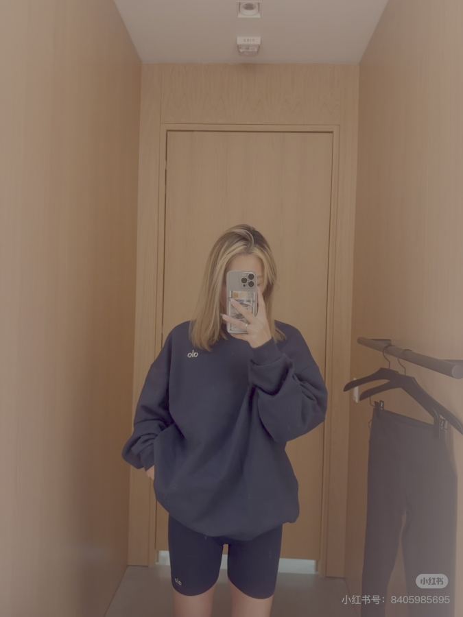 Alo Long sleeve Navy blue is also very elegant, a go-to color for sweatshirts! — 1:1 Replica For Sale — photo 6