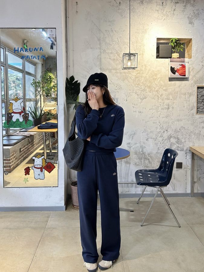 Alo Leggings What was planted by Kim Ji Soo some time ago can finally be pulled out! — Premium Replica — photo 7