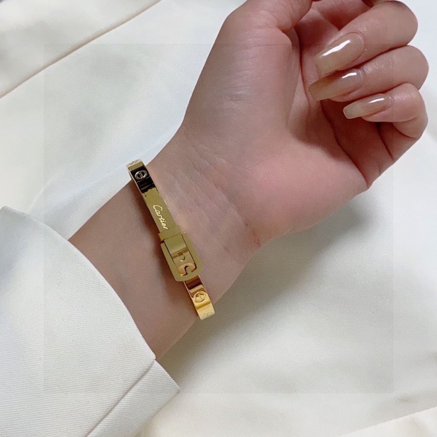 Cartier Jewelry Cartier 18k logo 360 — Premium Replica — photo 3