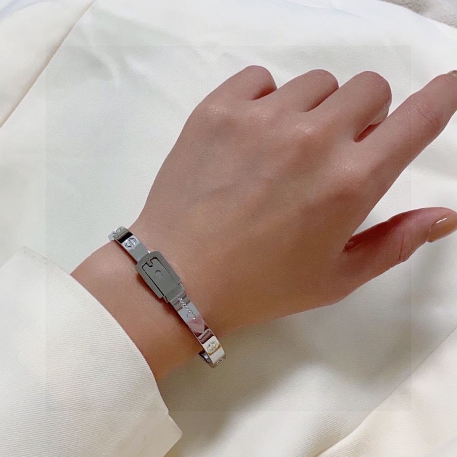 Cartier Jewelry Cartier 18k logo 360 — Premium Replica — photo 2