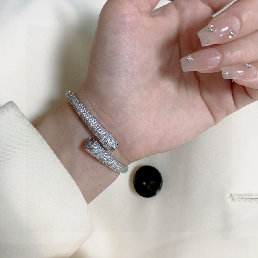 Cartier Jewelry Cartier 18k logo 360 — 1:1 Replica — photo 3