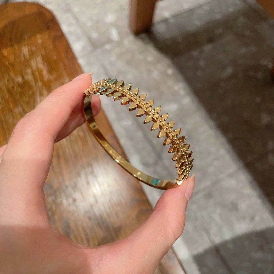 Cartier Jewelry Cartier 18k logo 360 — 1:1 Replica — photo 4