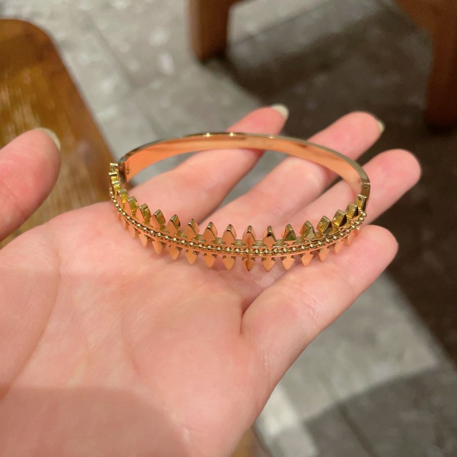 Cartier Jewelry Cartier 18k logo 360 — 1:1 Replica — photo 3