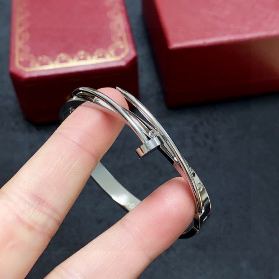 Cartier Jewelry Cartier 18k logo 360 — 1:1 Replica For Sale — photo 8