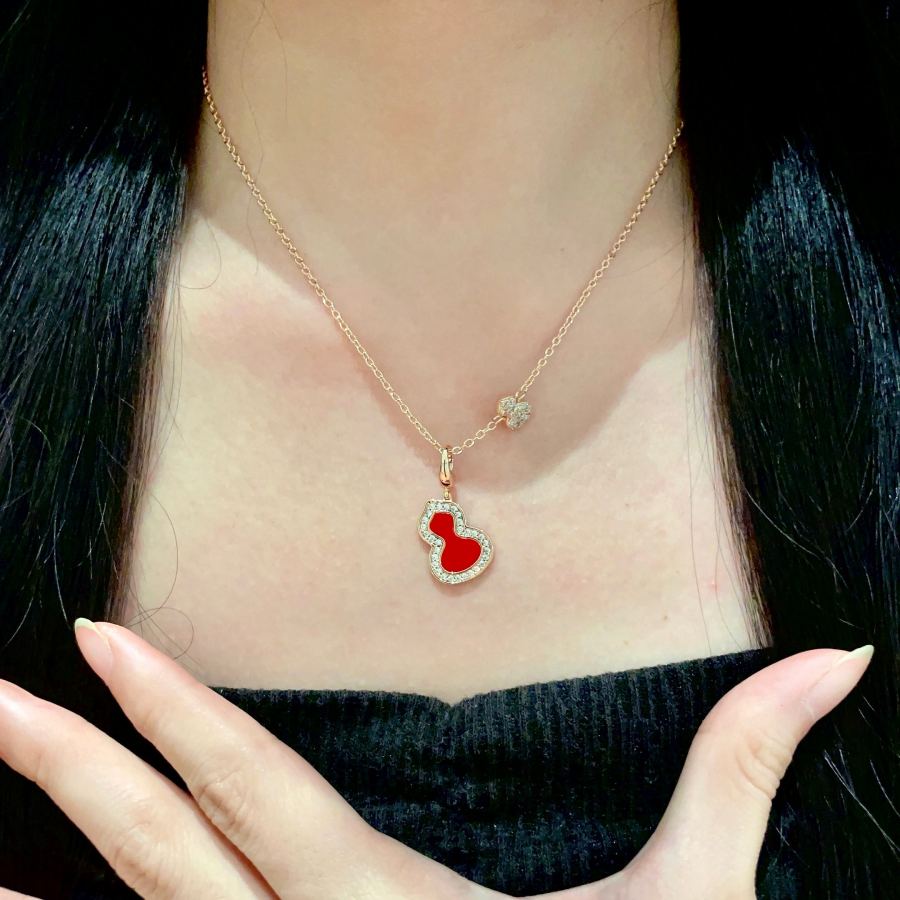 Qeelin Jewelry Kirin Gourd and Red Fritillaria Necklace — Premium Replica — photo 2