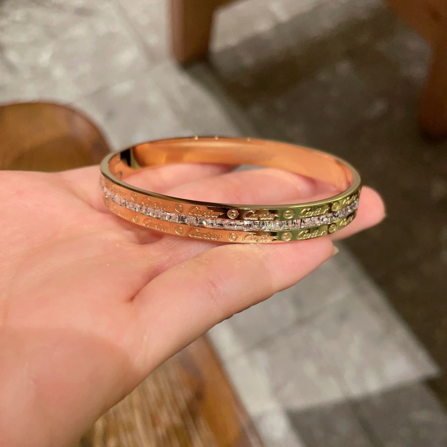 Cartier Jewelry Cartier 18k logo 360 — 1:1 Replica For Sale — photo 3