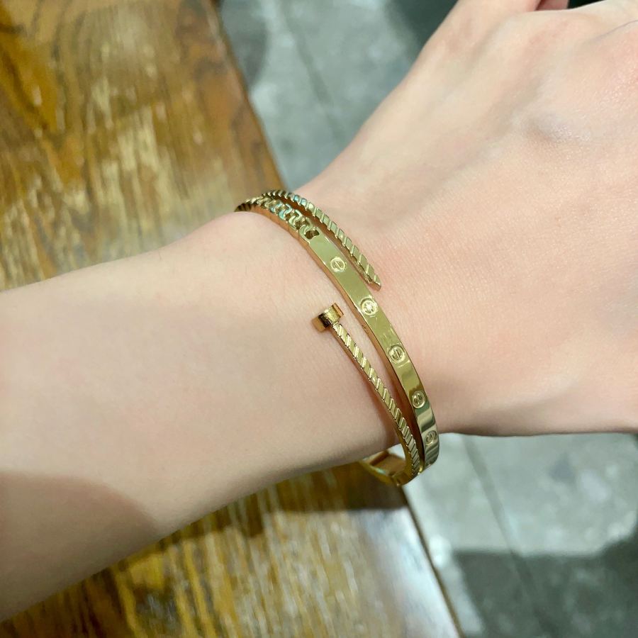Cartier Jewelry Cartier 18k logo 360 — AAA Quality Replica