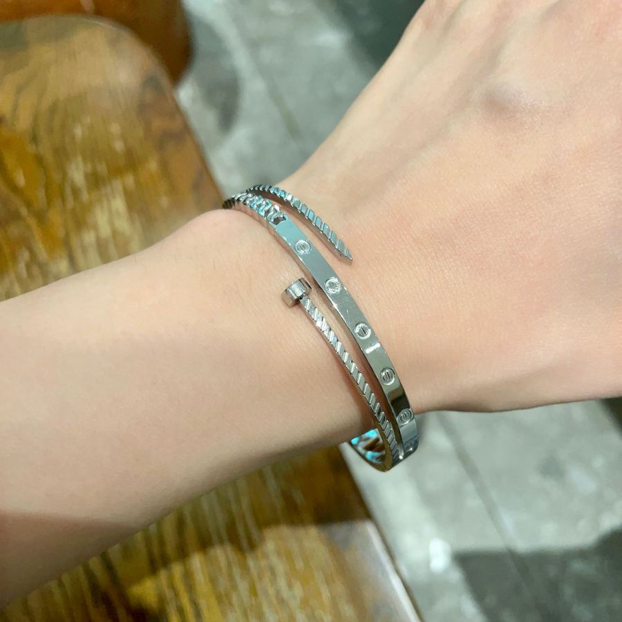 Cartier Jewelry Cartier 18k logo 360 — 1:1 Replica For Sale