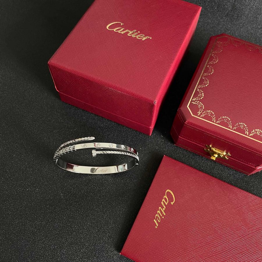 Cartier Jewelry Cartier 18k logo 360 — 1:1 Replica For Sale — photo 5