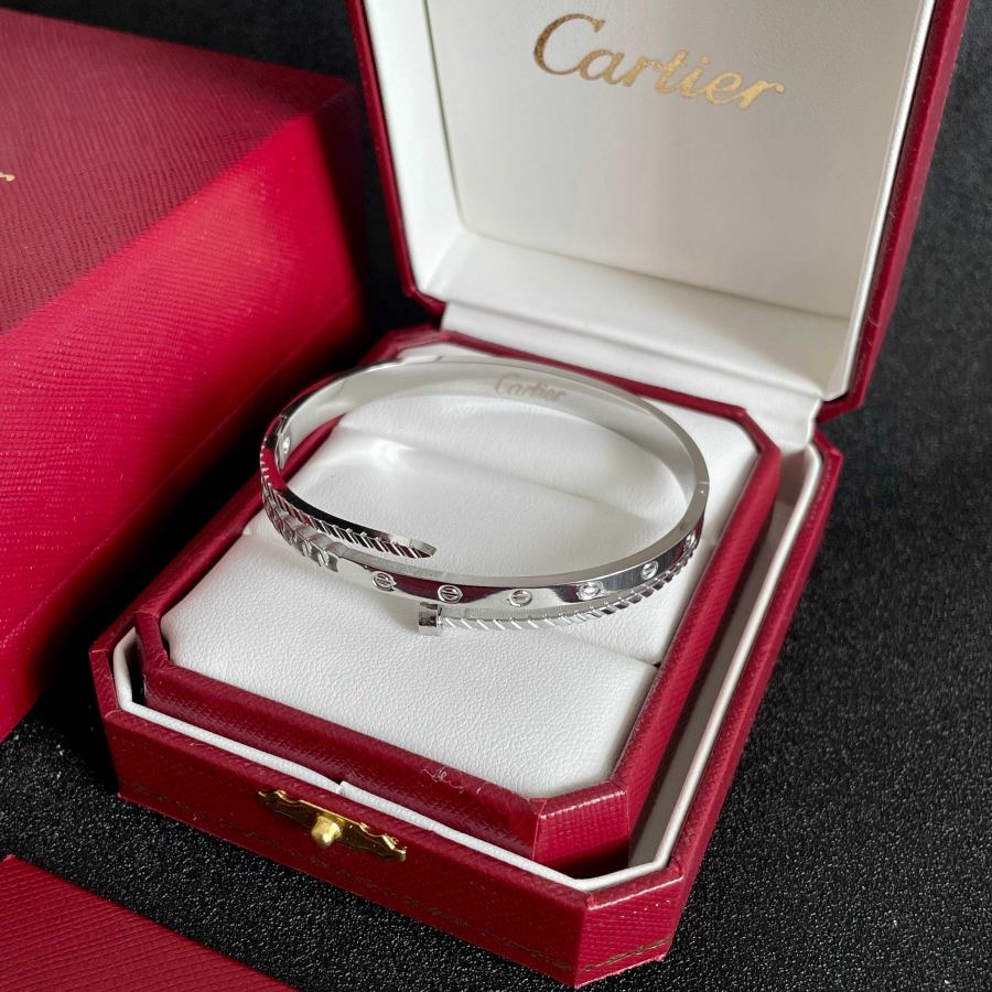 Cartier Jewelry Cartier 18k logo 360 — 1:1 Replica For Sale — photo 8