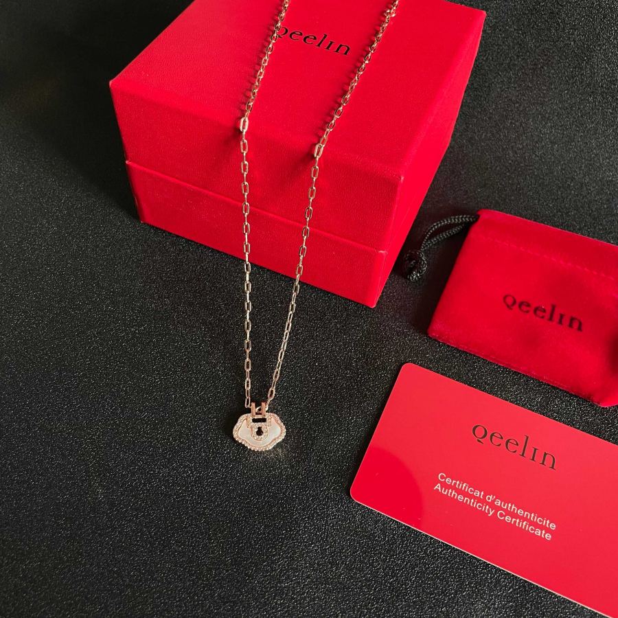 Qeelin Jewelry Kirin mini Ruyi necklace, hand-made micro-set Eight Hearts and Eight Arrows high-carbon — Premium Replica — photo 5