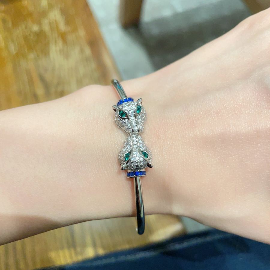 Cartier Jewelry Cartier 18k logo 360 — Premium Replica