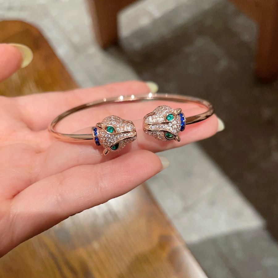Cartier Jewelry Cartier 18k logo 360 — 1:1 Replica For Sale — photo 3