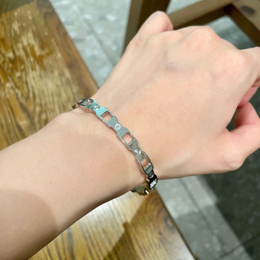 Cartier Jewelry Cartier 18k logo 360 — 1:1 Replica For Sale — photo 2