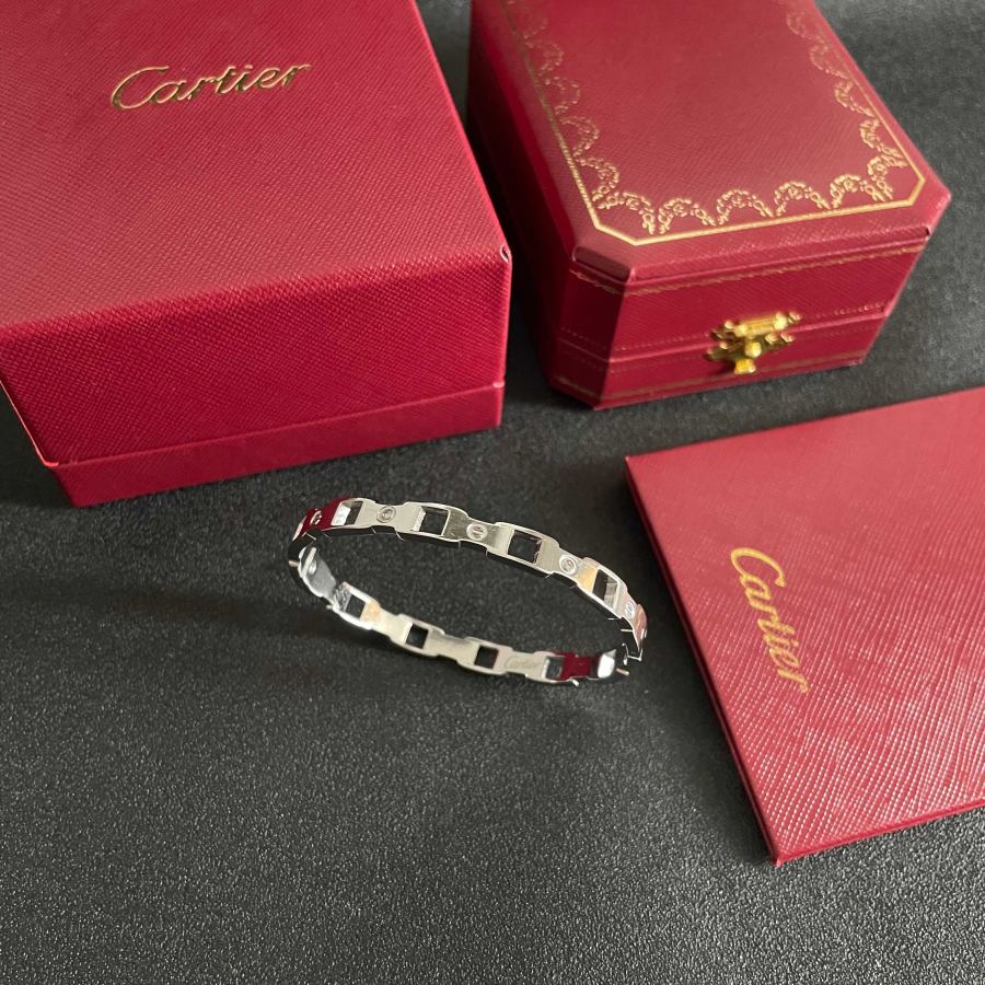 Cartier Jewelry Cartier 18k logo 360 — 1:1 Replica For Sale — photo 6