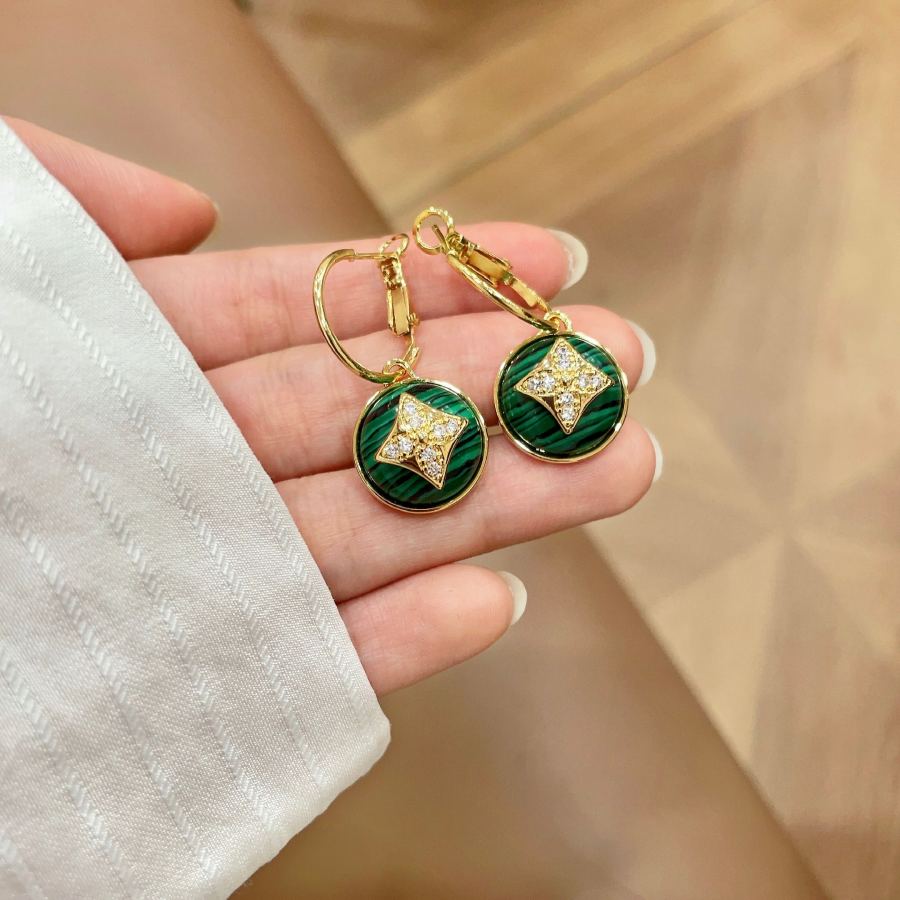 Louis Vuitton Jewelry Lv Louis Vuitton 2025 cnc T — 1:1 Replica — photo 4