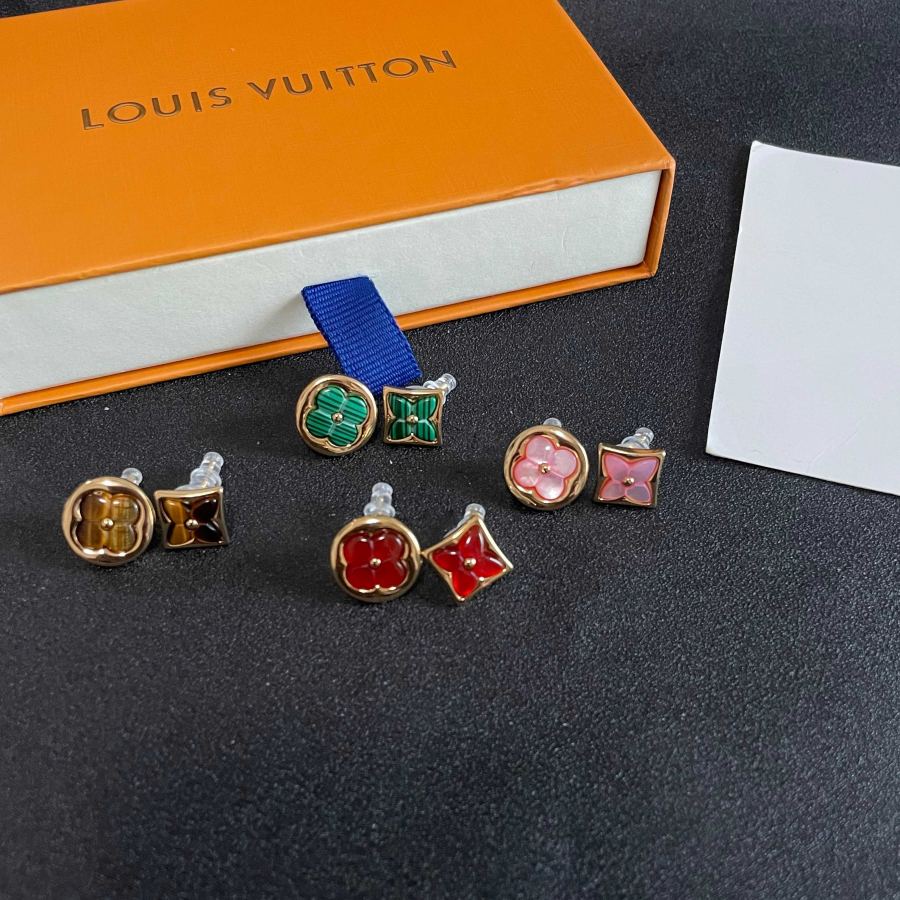 Louis Vuitton Jewelry Lv Louis Vuitton 2025 cnc T — AAA Quality Replica — photo 5
