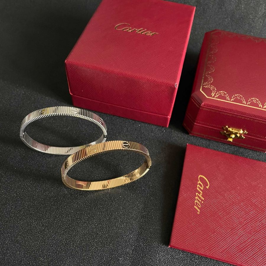Cartier Jewelry Cartier 18k logo 360 — AAA Quality Replica — photo 5