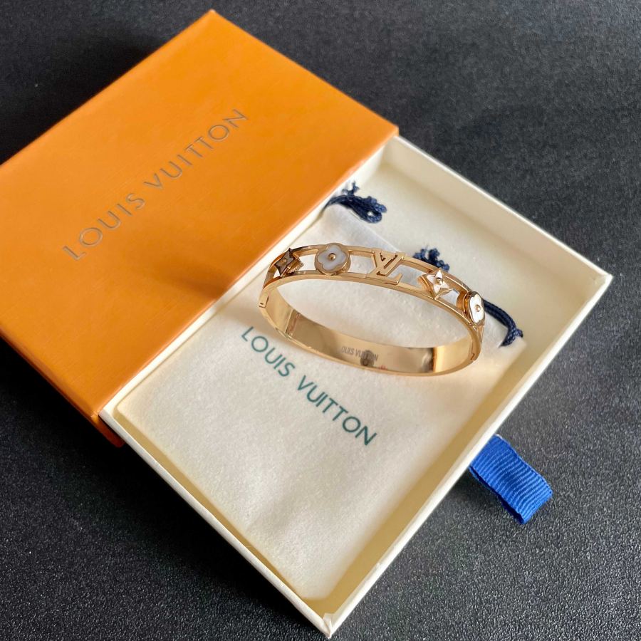 Louis Vuitton Jewelry New Arrival LV Louis Vuitton 14 K MM — AAA Quality Replica — photo 9