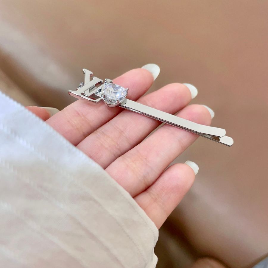 Louis Vuitton Jewelry LV Hairpin Fairy Beads and Diamond Jewelry — Premium Replica — photo 4